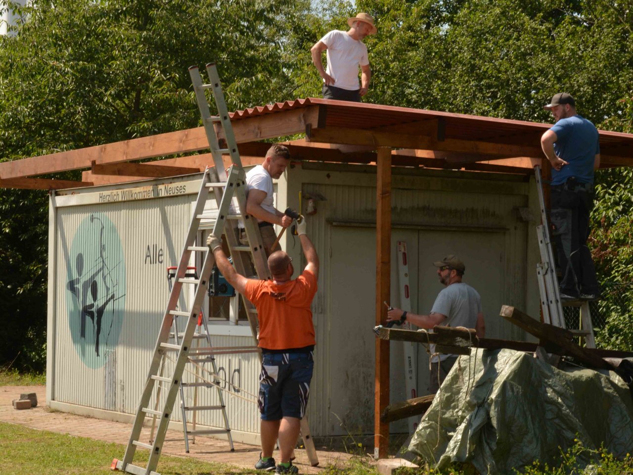 Bau des Containerdaches 2020