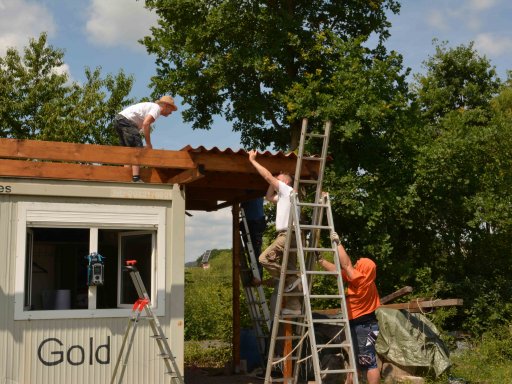 Bau des Containerdaches 2020